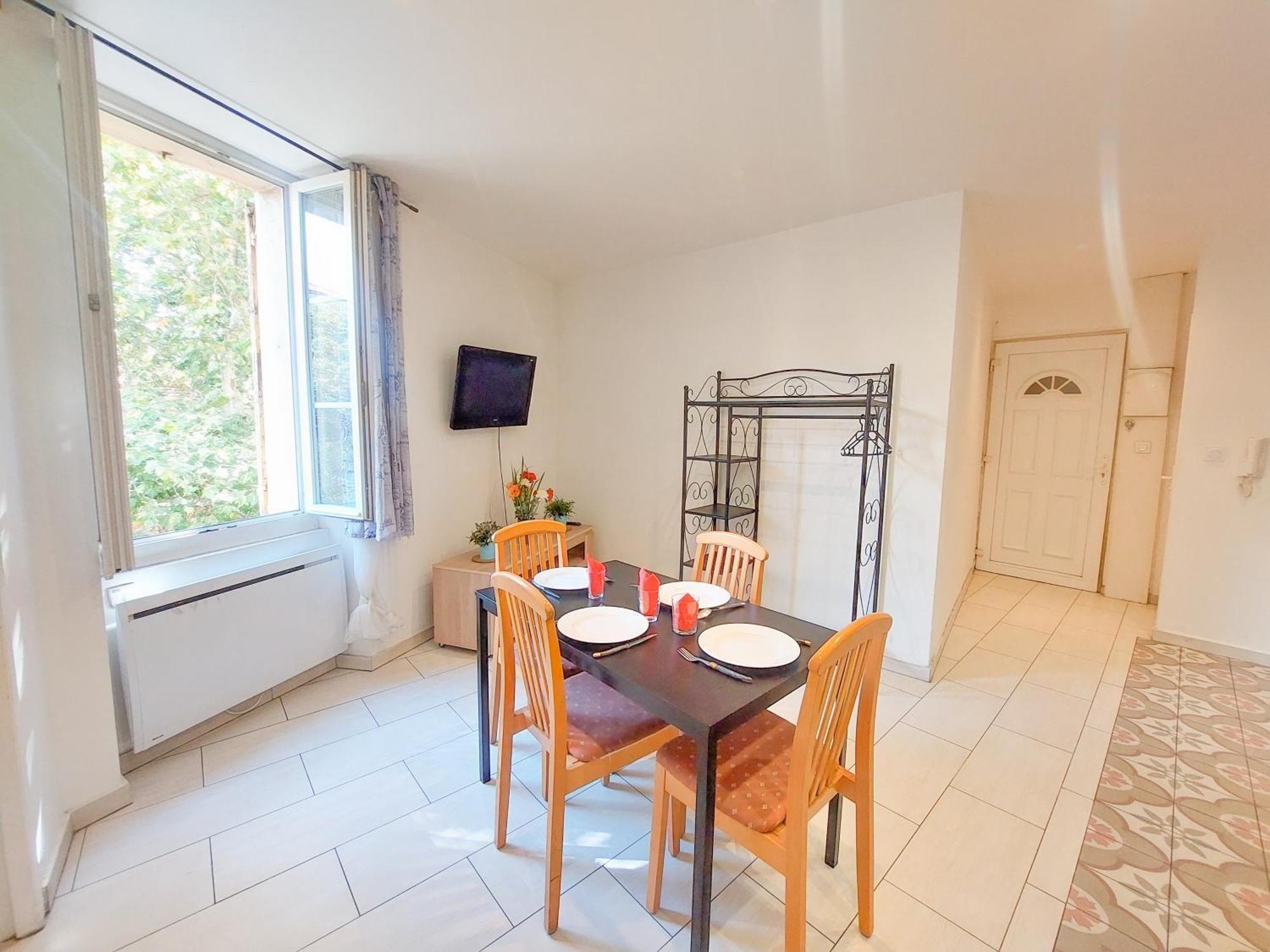 Charmant Appartement Pres Du Marche, Gare Et Port A 5Mn ツーロン エクステリア 写真
